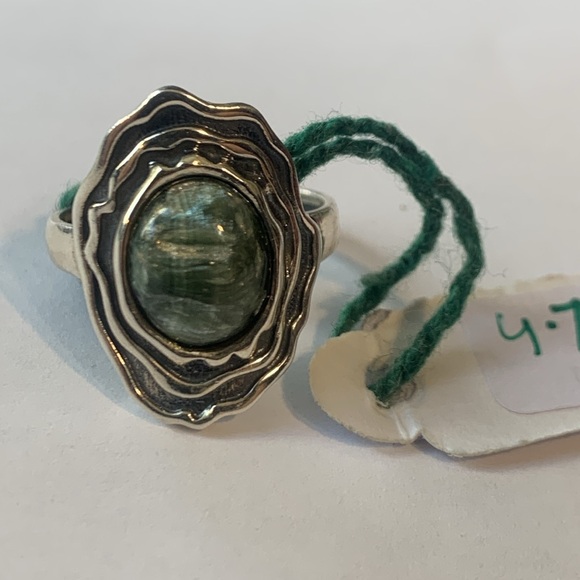 Brand new high quality seraphinite sterling ring sz8 - Picture 16 of 17